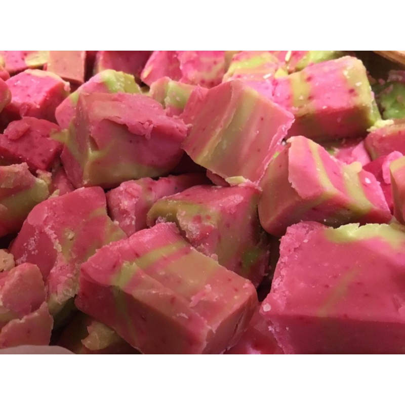 RHUBARB FUDGE 200g