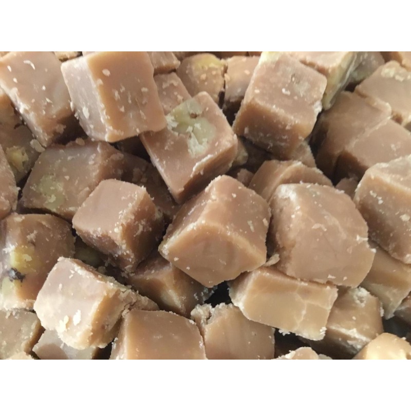 MAPLE AND WALNUT FUDGE 200g