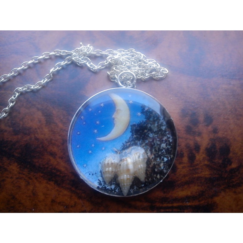 Element of Earth pendant. Abundance, moon power, energy, femininity, wealth, prosperity, stability, money,business matters