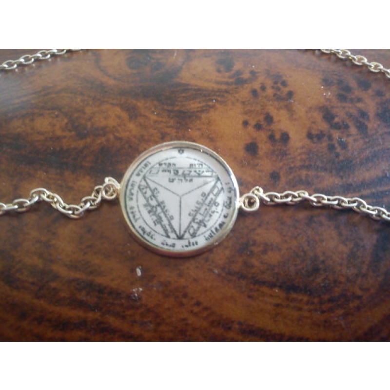 Seventh Pentacle of Saturn Bracelet: A Talisman of Commanding Presence