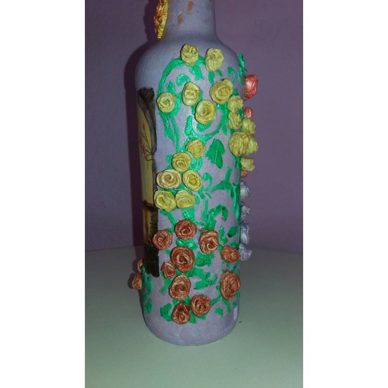 Romeo and Juliet Decoupage Bottle. A Timeless Gift of Love. Whispers of Love: A Verona-inspired Decoupage Bottle